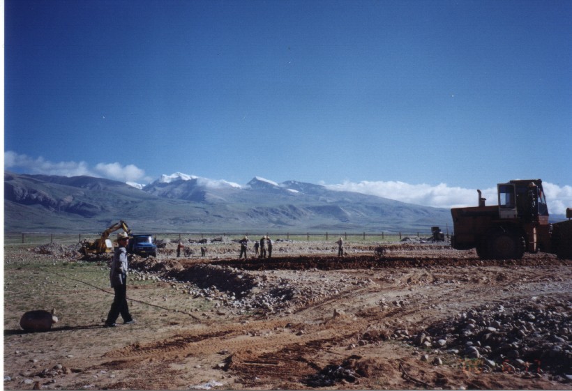ARGO-YBJ building - 17 June 2000